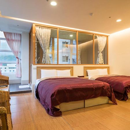 Crystal Hotel Renai Luaran gambar