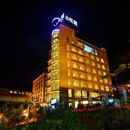 Crystal Hotel Renai Luaran gambar