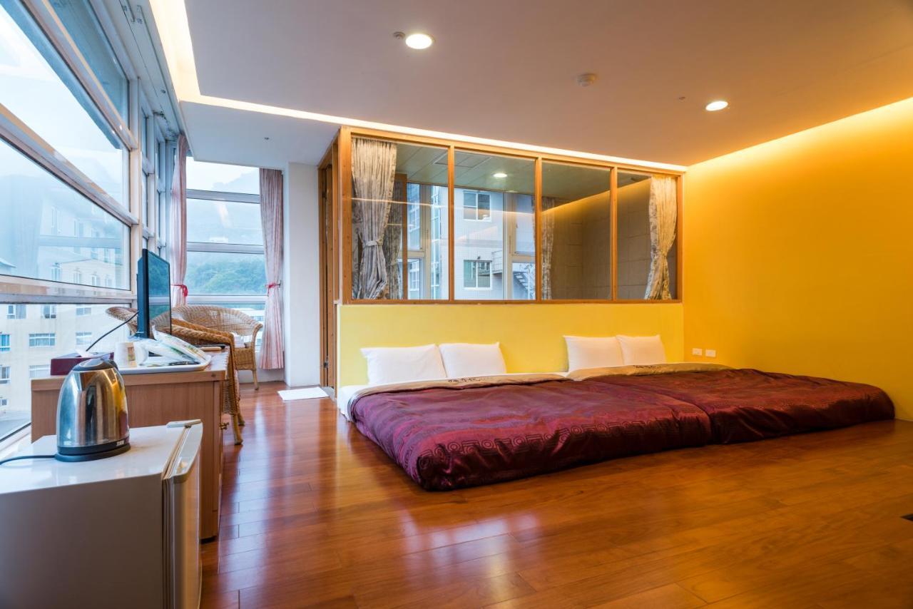 Crystal Hotel Renai Luaran gambar