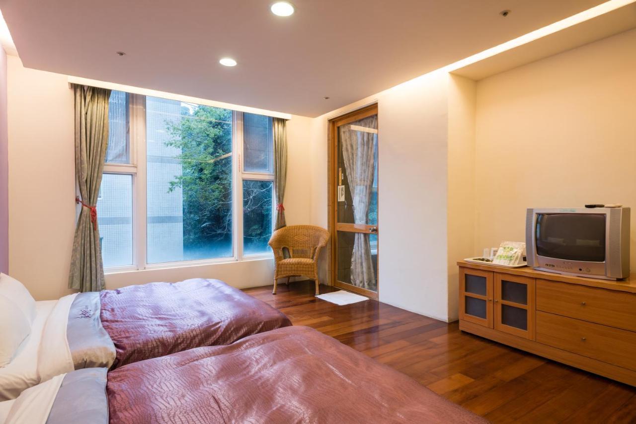 Crystal Hotel Renai Luaran gambar