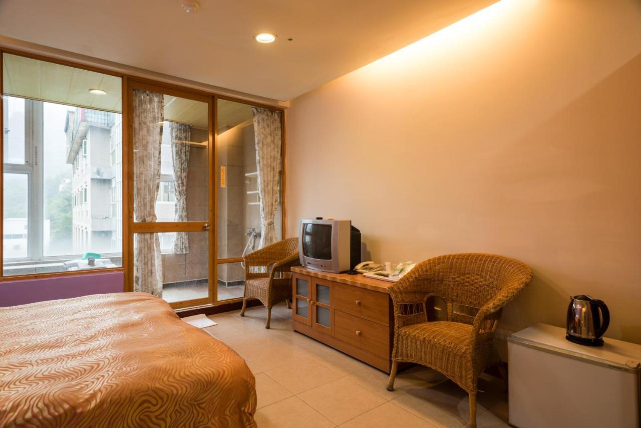 Crystal Hotel Renai Luaran gambar