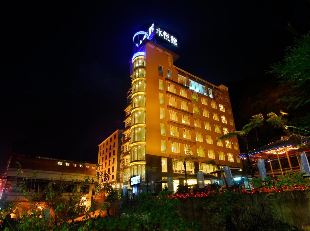 Crystal Hotel Renai Luaran gambar