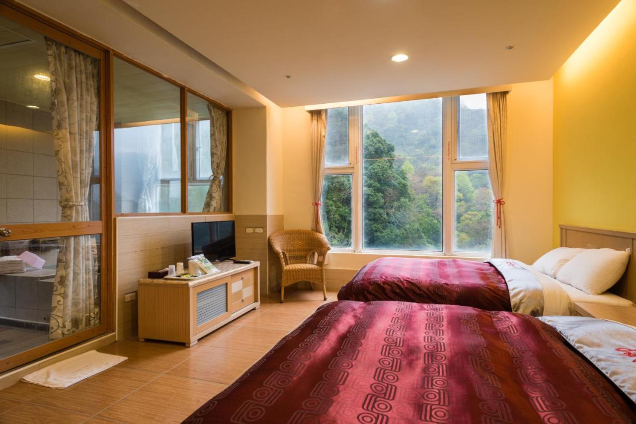 Crystal Hotel Renai Luaran gambar