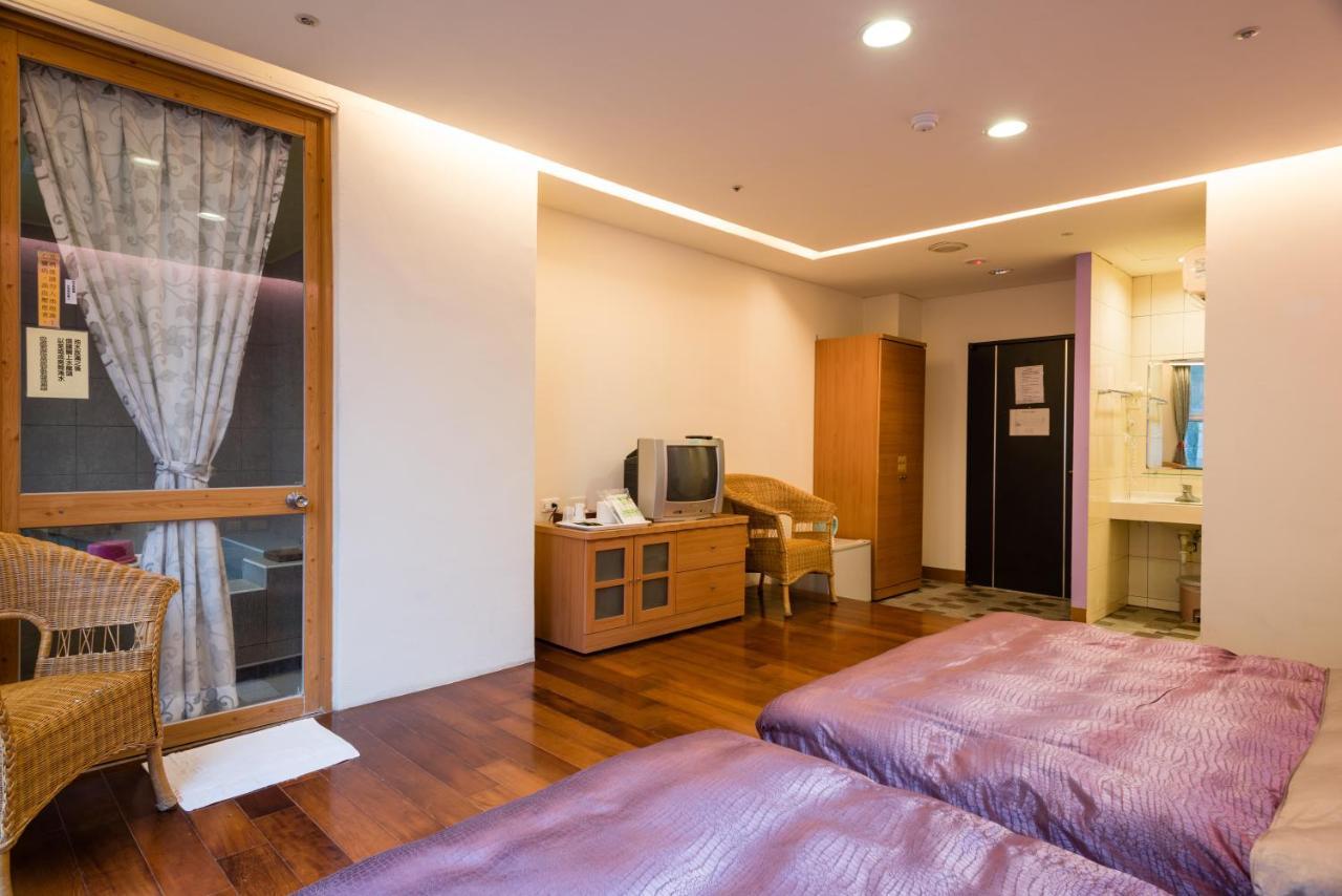 Crystal Hotel Renai Luaran gambar